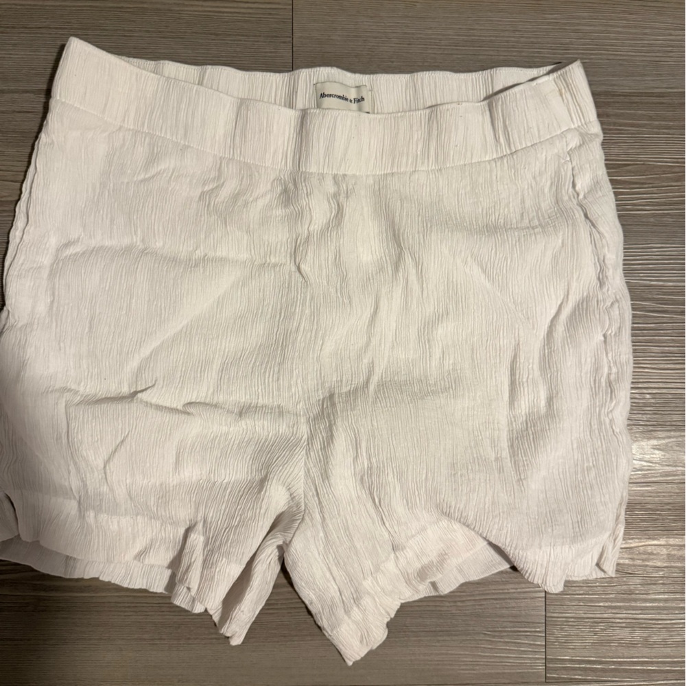 Abercrombie & Fitch White Textured Women's Shorts